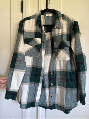beachlunchlounge Green, White & Tan Plaid Shirt Flannel Jacket Shacket